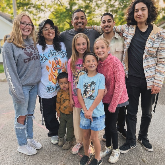 Meet your Posher, Kelly - Picture 2 of 7